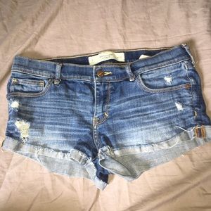 Ambercrombie&Finch jean shorts